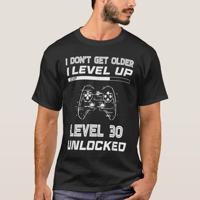 30 Olåst spelarspelare för Dekorationer på födelse T Shirt (Framsida)