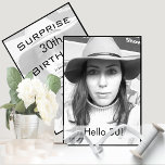 30års födelsedag Black White Photo Modern Elegant Inbjudningar<br><div class="desc">En personlig Monogram-födelsedagsinbjudan i Svarta och vita Eleganten i 30års födelsedag. Åldern kan ändras för vilken ålder som helst, inte bara för 30 år. Ett foto kan finnas på framsidan och baksidan av den personliga inbjudan. Informationen ändras lätt till din egen anpassningsbar och ord-överraskningen kan tas bort. Den motsatta har...</div>