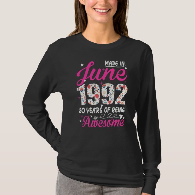 30års födelsedag Fantastisk sedan juni 1992 Blommi T Shirt (Framsida)