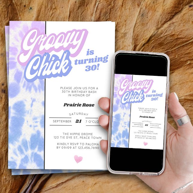 30års födelsedag Groovy Chick Pastel Tie Dye Party Inbjudningar (Groovy Chick 30th Birthday Invitation in retro vintage tie dye style)
