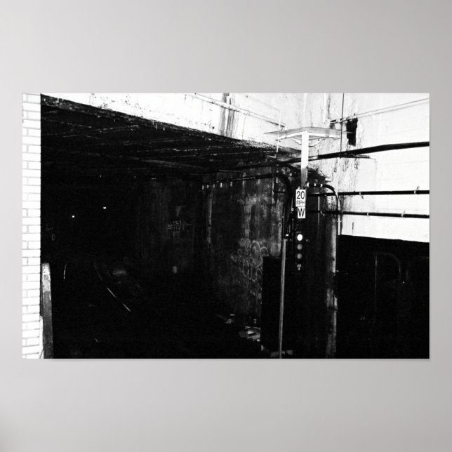 30th St. Tunnel Poster (Framsidan)