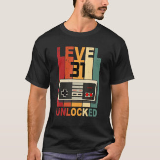 31a för olåst skjortspel på nivå 31 - födelsedag t shirt
