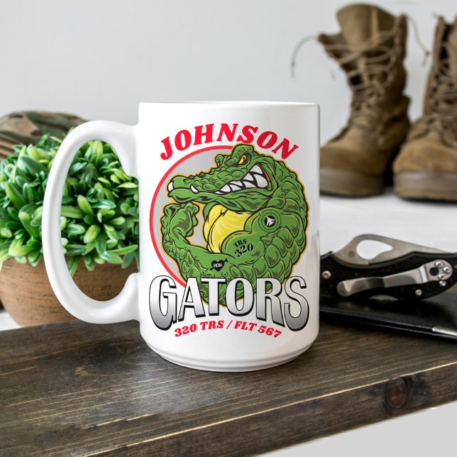 320 Gators Luft Force BMT Studenten Anpassningsbar Kaffemugg (320 TRS Gators Air Force Basic Military Training Graduation gift Airman graduate proud mom or dad)