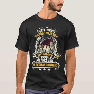32 Tre saker du inte bråkar med Min familj Min F T Shirt