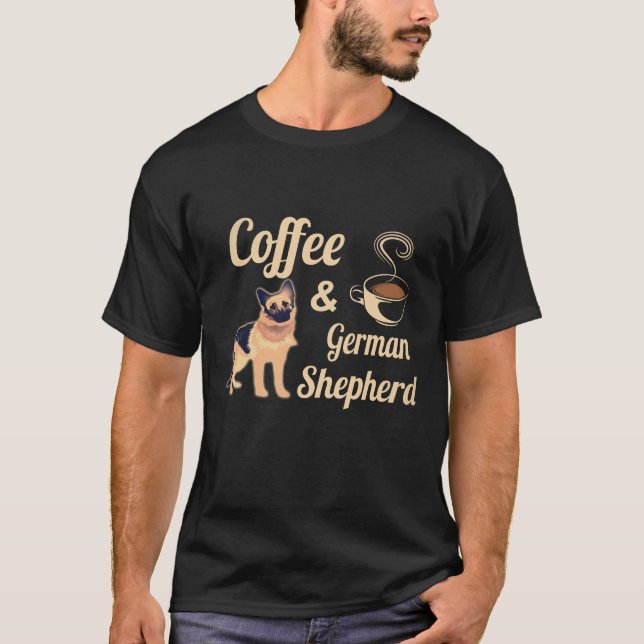 33 Kaffe Och Tysk Schäferhund T Shirt (Framsida)