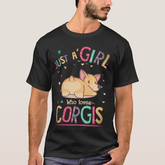 34 Bara en tjej som älskar Corgi T Shirt (Framsida)