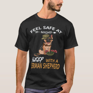 34 Känn dig trygg på natten Sova med en tysk herde T Shirt
