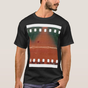 35 mm filmremsan startar, coolan repar sig. t shirt