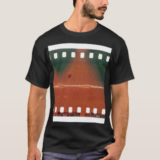 35 mm filmremsan startar, coolan repar sig. t shirt