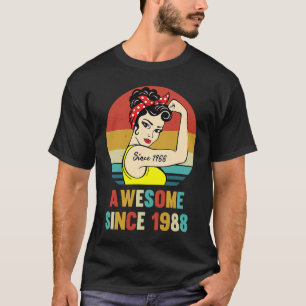 35e Birthday Dekoration Fantastisk sedan 1988 35 å T Shirt