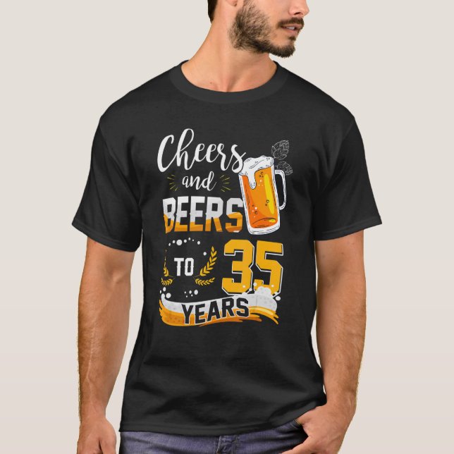 35e födelsedagsstekar och Öl till 35 år födda i T Shirt (Framsida)