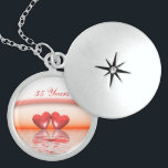 35ens årsdag Coral Hearts Sterling Silver Halsband<br><div class="desc">Låst med min bild av två korallhjärtan flytande på vatten under en regnbåge. Anpassadet säger "35 år".</div>