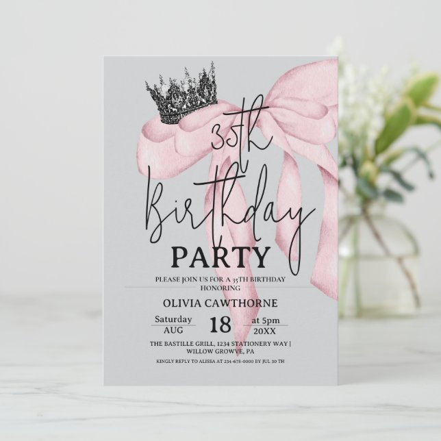 35th Birthday ⎮ Modern Royal Bow Birthday  Inbjudningar (Stående Fram)