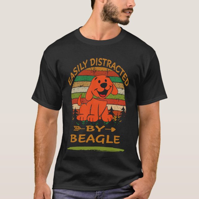 38 Lätt Distraherad Av Beagle T Shirt (Framsida)