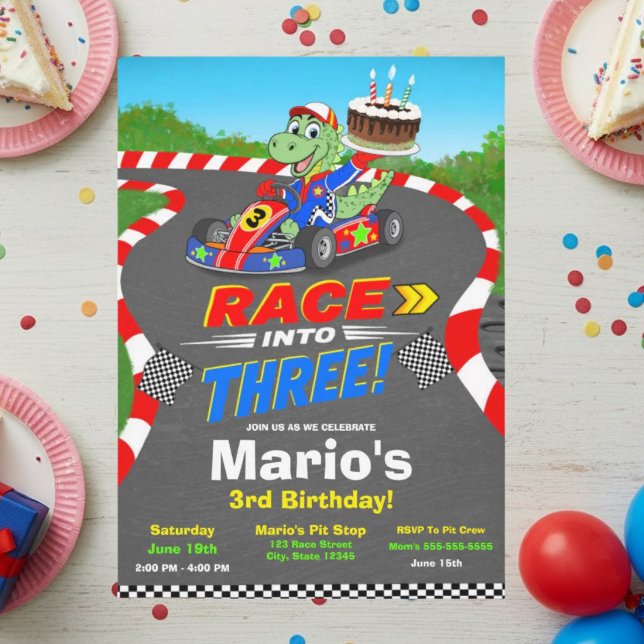 3-års födelsedags dinosaurie racingbil redo set in inbjudningar (Skapare uppladdad)
