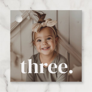 3-års födelsedagsfoto - tre gåvor etiketter