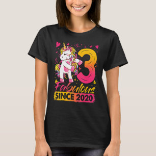 3 års gamla blomningsgåvor från Unicorn 3:e födels T Shirt