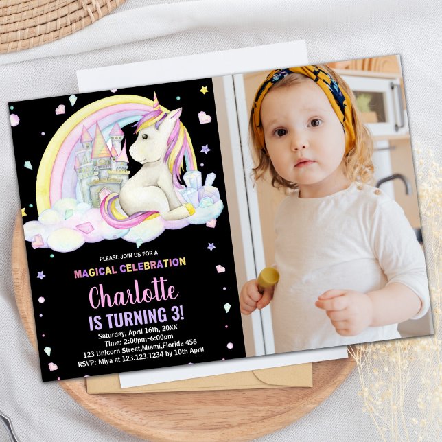 3:e Blommigten Svart fotopånikorns födelsedagsinbj Inbjudningar (3rd Floral Black Photo Unicorn Birthday Invitation)