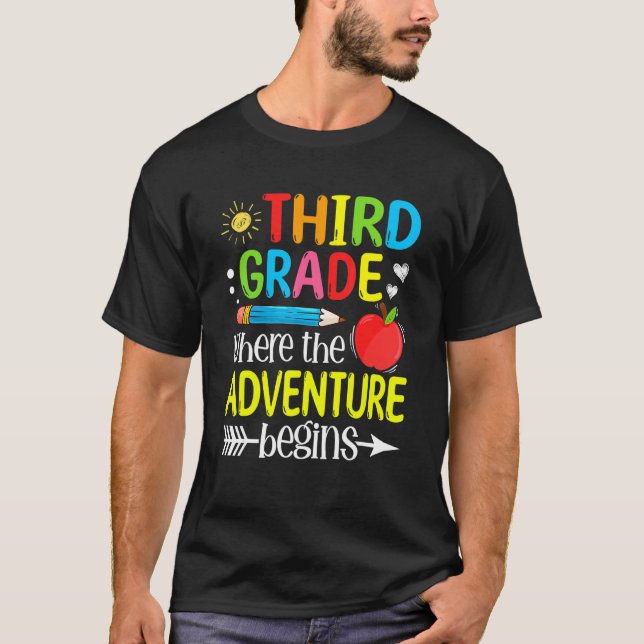 3:e klass där äventyret börjar tredje elev t shirt (Framsida)