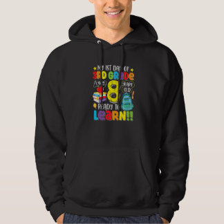 3:e klass tillbaka till skolan första dagen i tred hoodie