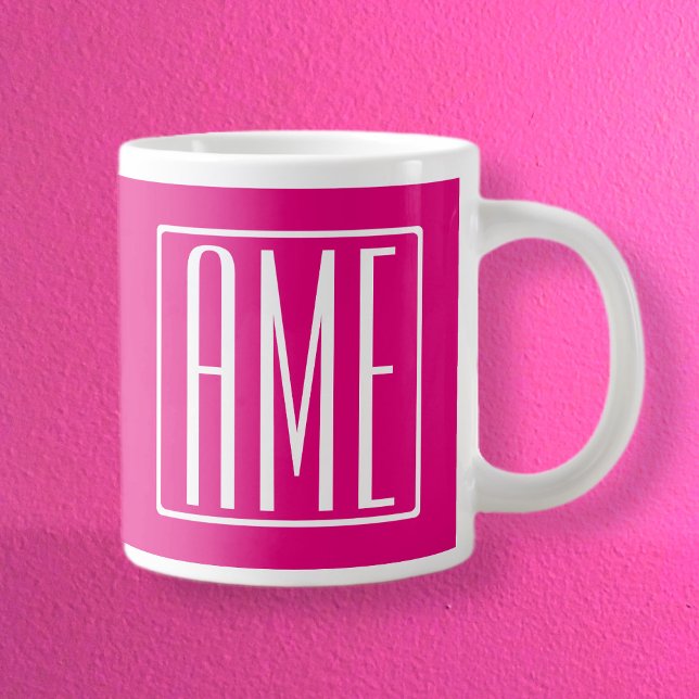 3 Initialer Monogram | Vit på Shock rosa Jumbo Mugg (Skapare uppladdad)