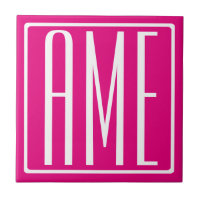 3 Initialer Monogram | Vit på Shock rosa