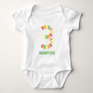3 MÅNADER GAMLA T SHIRT