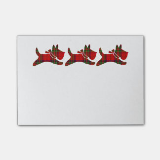 3 plädScotties personifierar Post-it Block