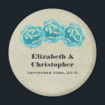 3 Teal Watercolor Ro på Tan Damask Wedding Magnet<br><div class="desc">En personlig bröllop magnet. Med en enkel trio teal ro färgad med vattenfärger.  Bakgrund är ett mönster av avdunstning. Anpassa med namn och bröllop-datumet.</div>