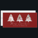 3 Träd Shape Photos Burgundy God jul Julkort<br><div class="desc">Minimalistfotografier av typen 3 Träd Burgundy God jul. Tillgänglig digitalt och utskriven. God jul finns i ett skript för snyggt set. Byt enkelt ut stickprovet tre bilder mot ditt eget och anpassa det till namnen på framsidan.</div>