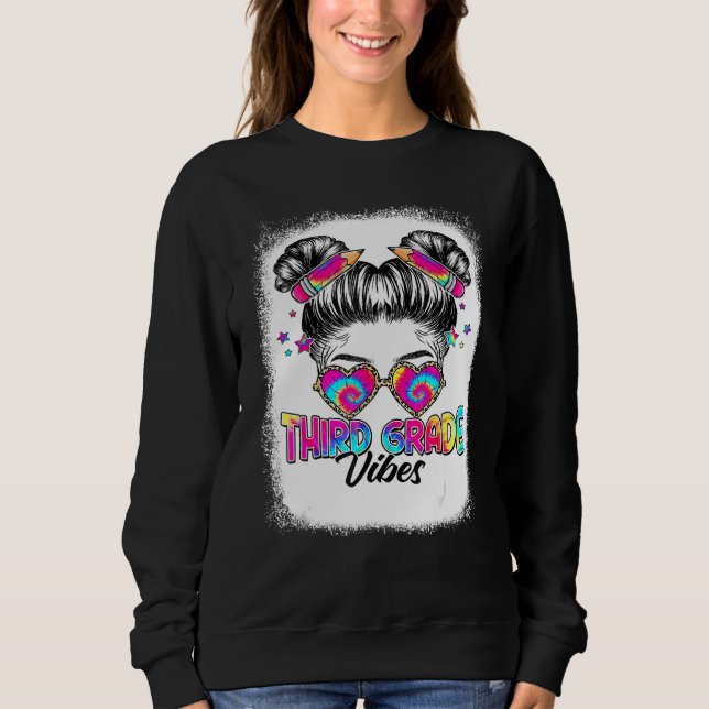 3rd Grade Vibes Messy Hair Bun Girl Back To School T Shirt (Framsida)