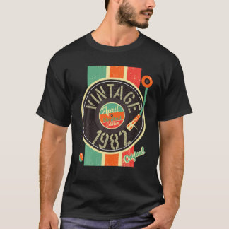 40 år Birthday Man 1982 April Turntable Vinyl A T Shirt