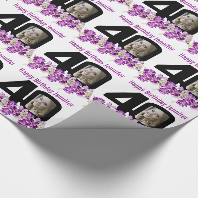 40-års födelsedagsfoto roliga mono och lila blommo presentpapper (Hörn)
