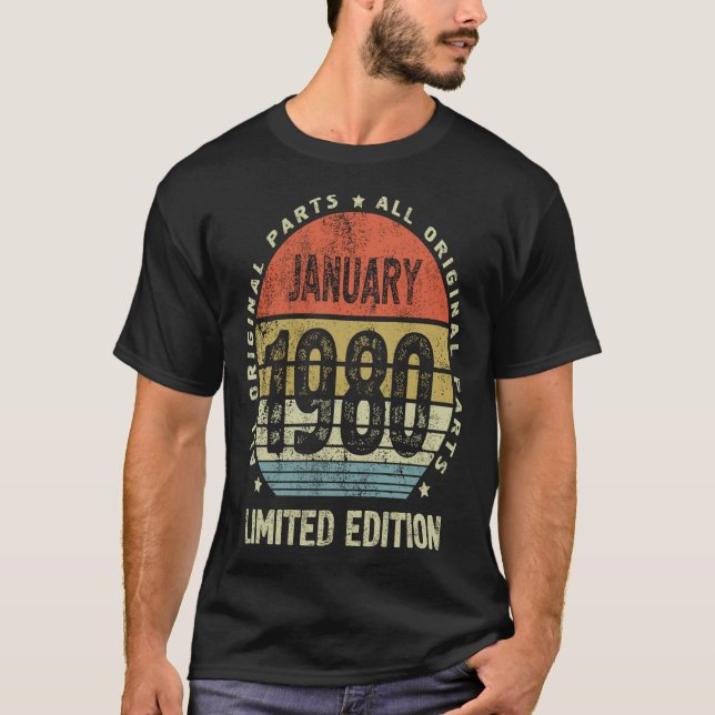 40-årsdagen för hennes födelse 1 januari t shirt (Framsida)