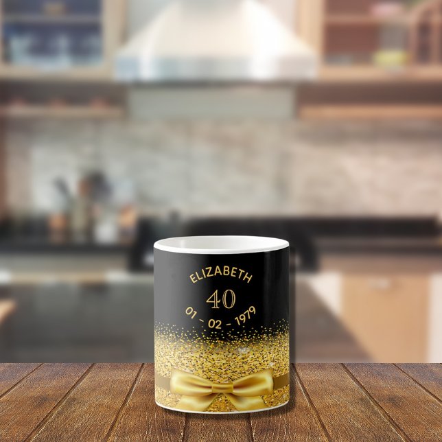 40-årsdagen guld bog svart namn gnistra kaffemugg (Skapare uppladdad)
