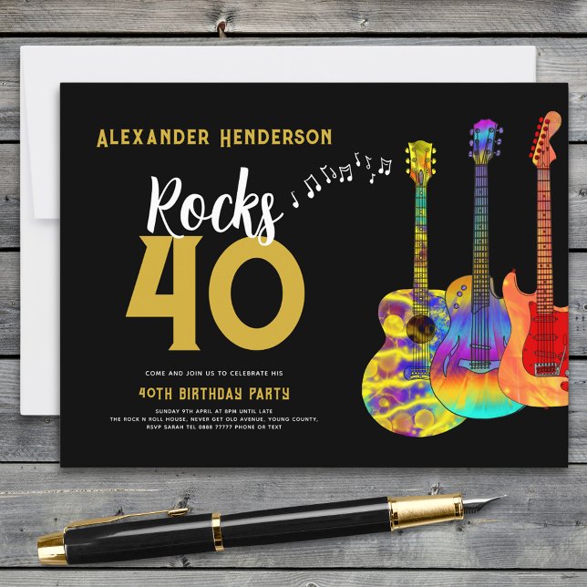 40-årsfest Musik Gitarr Rocks 40 Inbjudan Vykort (Rock and roll black and gold 40th birthday party invitation with funky psychedelic guitar rocks 40)
