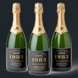 40:e födelsedag Born 1983 Add Namn Black Guld<br><div class="desc">Personlig Födelsedag lägg till ditt namn och årsmärke för öl. Redigera namn och år med den angivna mallen. En underbar födelsedagsfest av anpassningsbar. Fler gåvor och party-förråd finns tillgängliga med utformningen "standardinställningar" i butiken.</div>