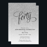 40:e födelsedag Silver Ombre Glitter Inbjudningar<br><div class="desc">Trendiget Silver Ombre Glitter födelsedagsfest inbjudan har faux sparkly glitter och ett djärvt typografiskt nummer. Lägg till anpassningsbarna med hjälp av mallformuläret. Ytterligare alternativ för text och layout är tillgängliga om du väljer att anpassa ytterligare.</div>