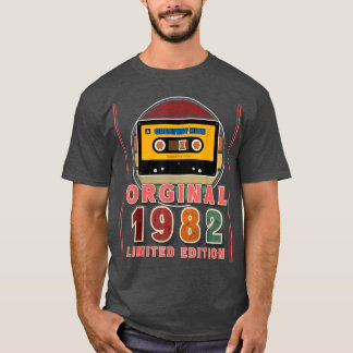 40:e födelsedagsgiftet 1982: Retro Music Cassette T Shirt