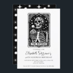 40:e överraskande Födelsedagsfesten Gothic Tarot B Inbjudningar<br><div class="desc">En 40:e överraskning födelsedagsfest inbjudan i stil på ett tarotkort,  med cupkaka och ljus från skelett och födelsedag,  med fångstfrasen: 40 och roligt för evigt,  en tarotsaga av tårta,  kaos och alltid senare. En rolig,  modig,  okulär vibe. Inbjudan är tillgänglig i utskrift,  som en digital nedladdning,  eller båda.</div>