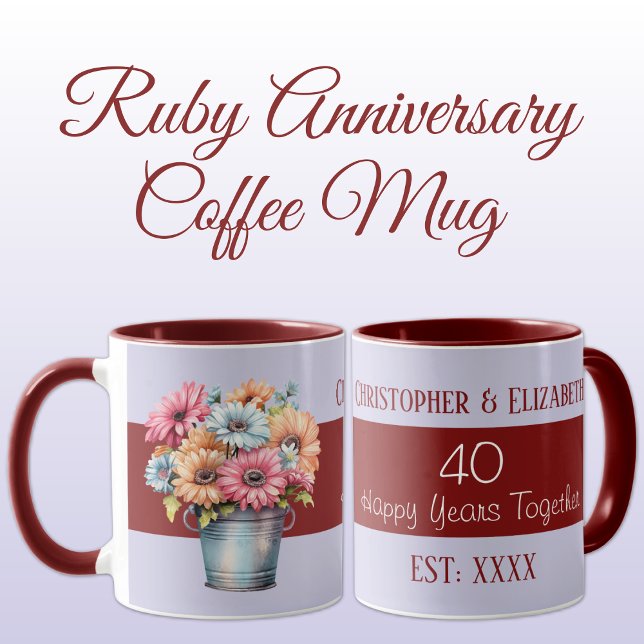 40:e ruby-årsdagen av blommor i namn lila mugg (Skapare uppladdad)
