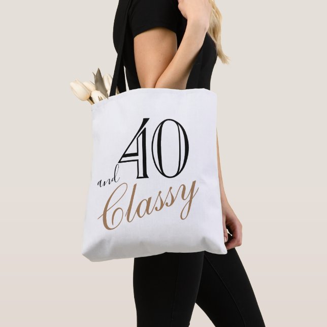 40 och Classy Elegant Black Golden Script Birthday Tygkasse (Närbild)