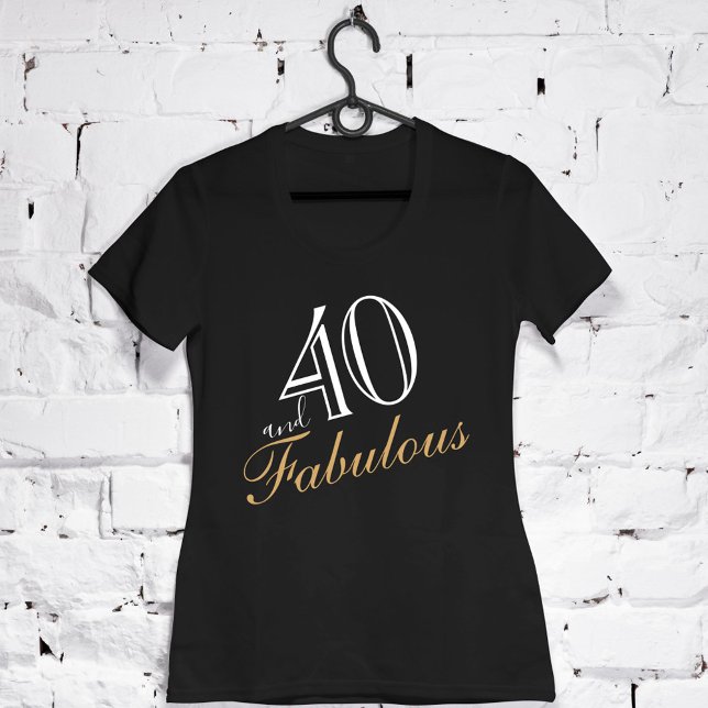 40 och Fabulous Elegant White Script Birthday T Shirt (Skapare uppladdad)