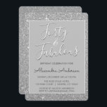 40 och Fabulous Silver Glitter Inbjudningar<br><div class="desc">Fyrtio- och Fågeldagar,  40:e födelsedag,  Party Faux-Gnistra och Silver-födelsedagsinbjudningar är perfekter för en fantastisk Födelsedagsfest. Dessa 40 och Fabulous Party-inbjudningar är perfekter för en fyrtionde Födelsedagsfest.</div>