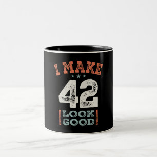 42 Birthday Funny 42 Years Två-Tonad Mugg