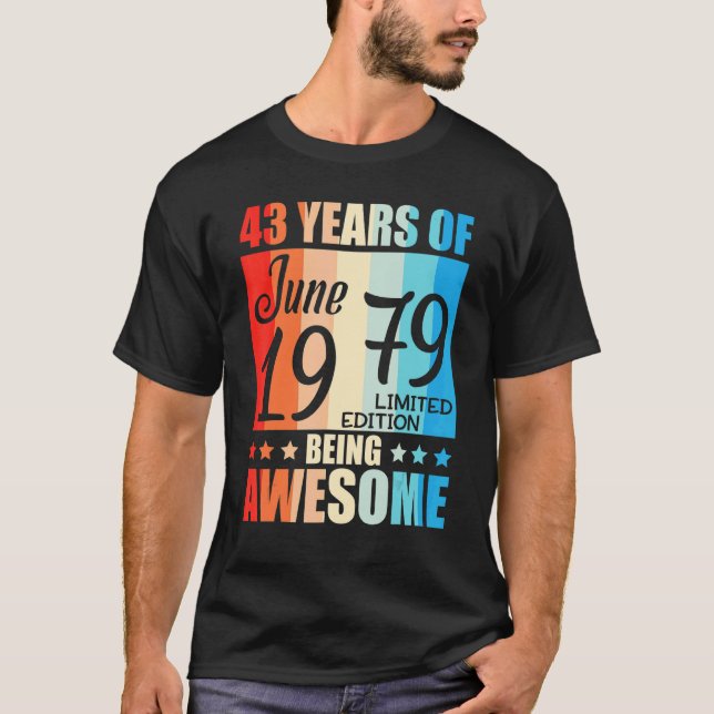 43 år efter Fantastisk:s födelse i juni 1979 Lyckl T Shirt (Framsida)