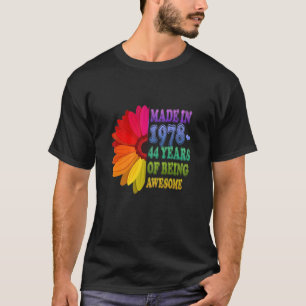 44 år gammal Blommigt Fantastisk sedan 1978 ger 44 T Shirt
