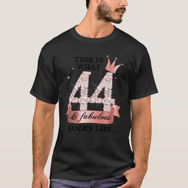 44 & Fabulous I Rose And White Party Group Candid  T Shirt (Framsida)