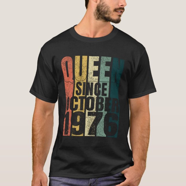 44th Queen sedan oktober 1976 T Shirt (Framsida)
