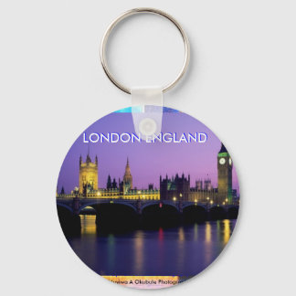 450px-London_collage 3A DESIGN BY MOJI OKUBULE Nyckelring